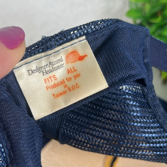 University of Michigan VTG Style Distressed logo Michigan Trucker Style Hat - Picture 8 of 10